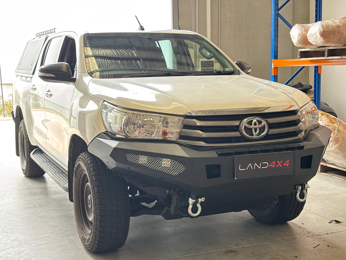 Front Winch Bar Fits 2015-2018 Toyota HiLux ( On Clearance )