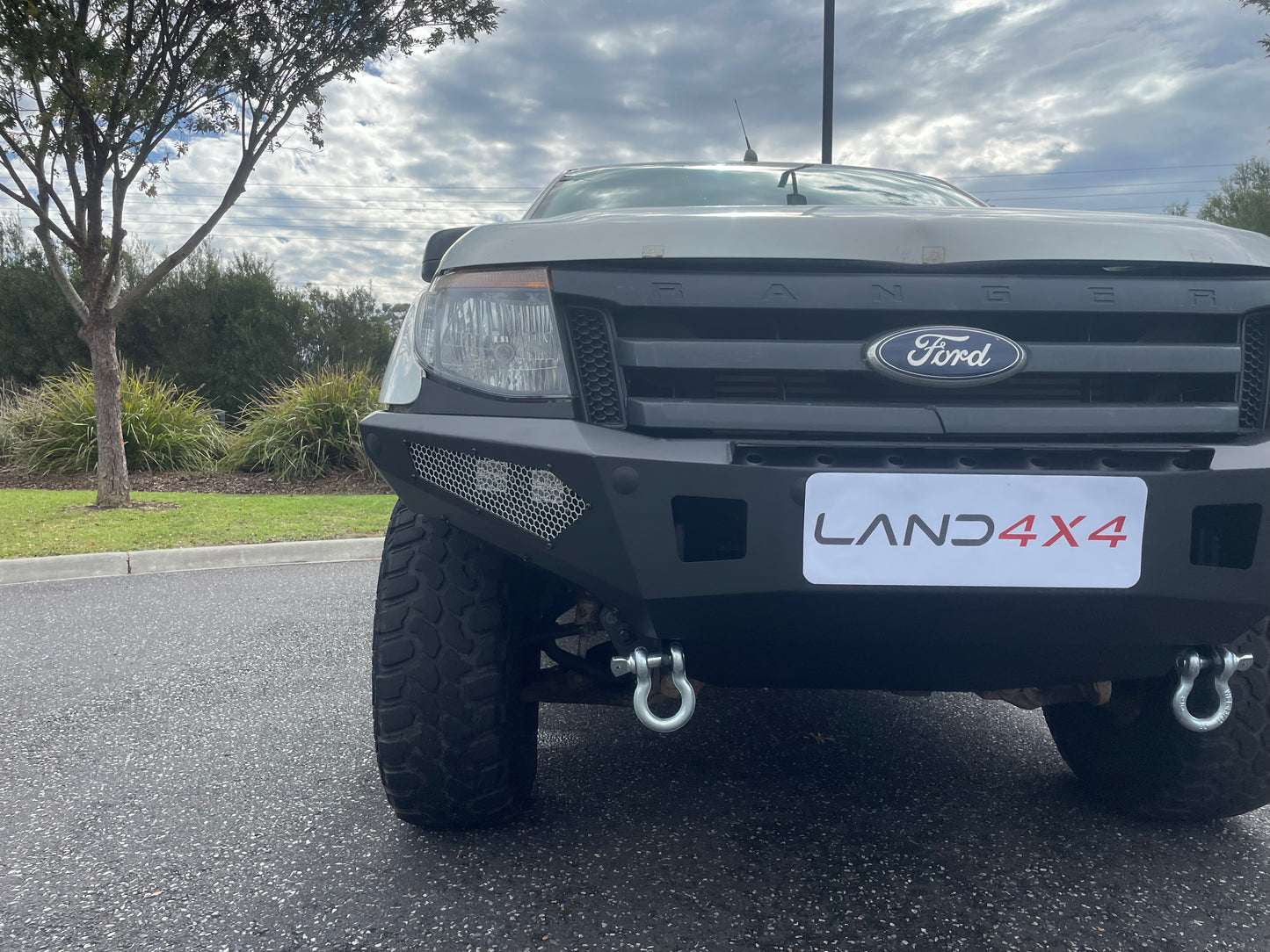 2011-2015 Ford Ranger T6 PX1 front winch bar ( On Clearance )
