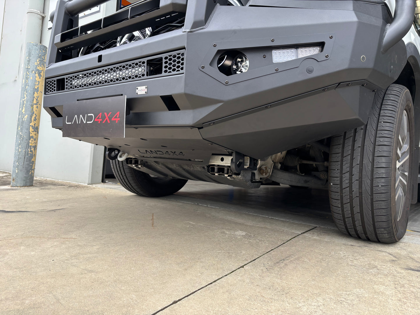 2018-2024 LDV D90 New Monstre Bull Bar