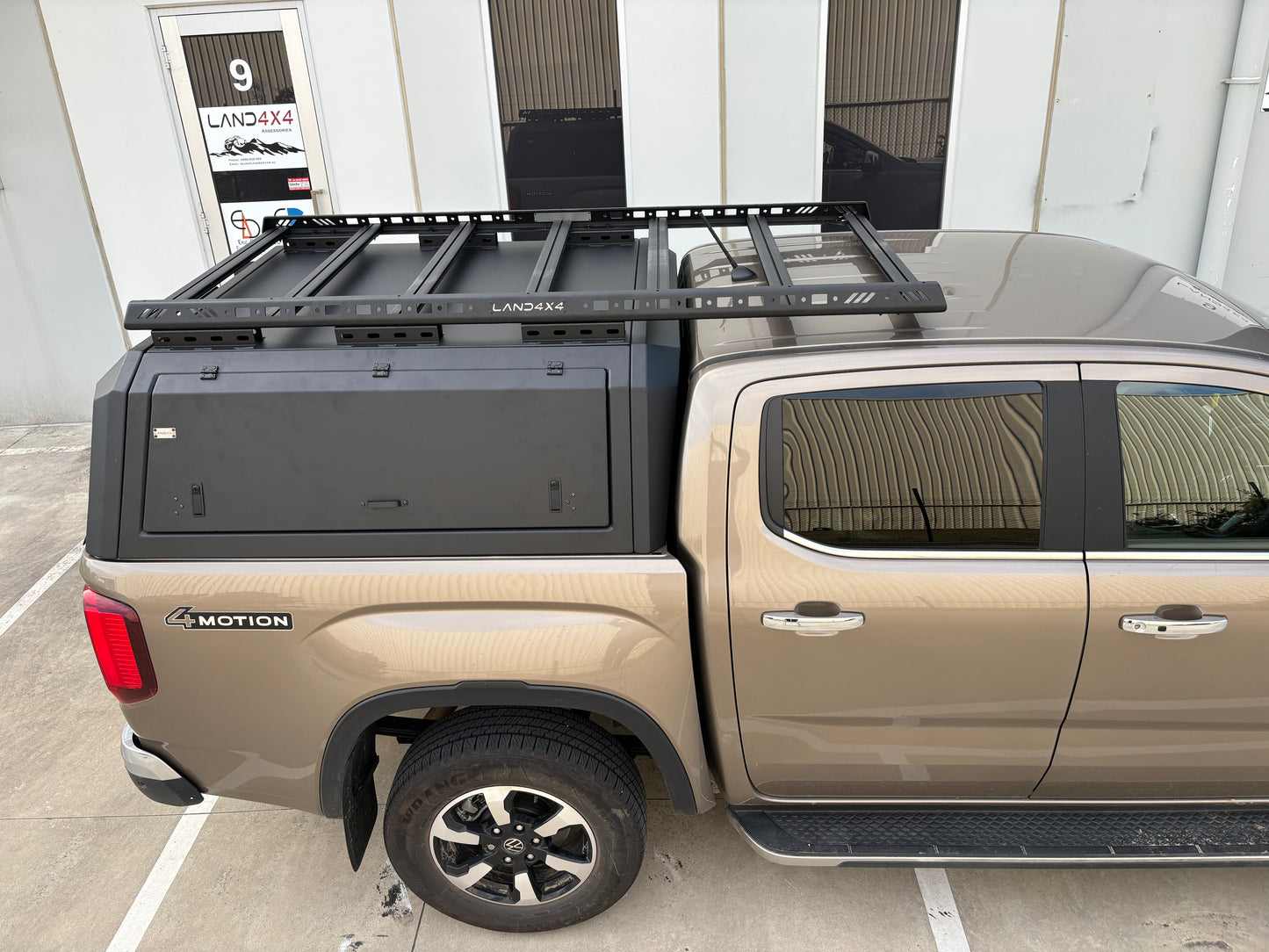 2023+ VW Amarok canopy roof rack