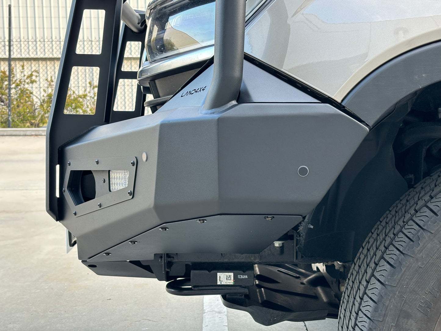 2023+ VW Amarok front bull bar
