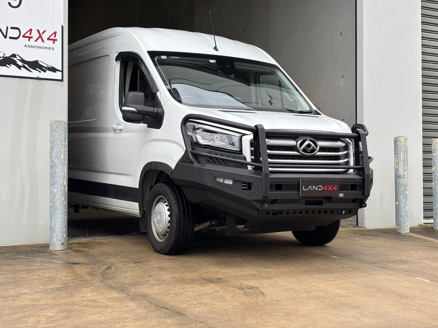 LDV Deliver 9 bull bar