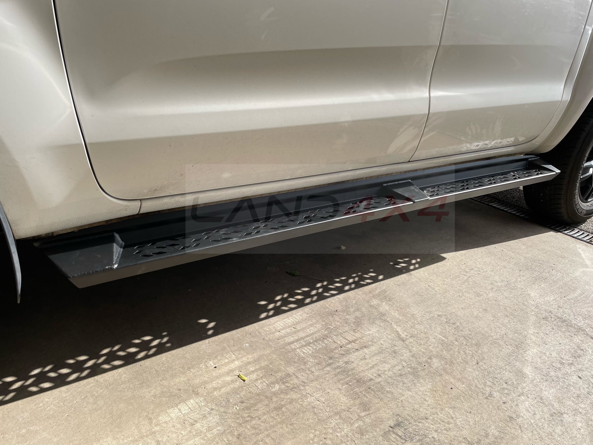 2011-2021 Ford Ranger T6/T7 PX / PXII / PXIII side steps - LAND4X4